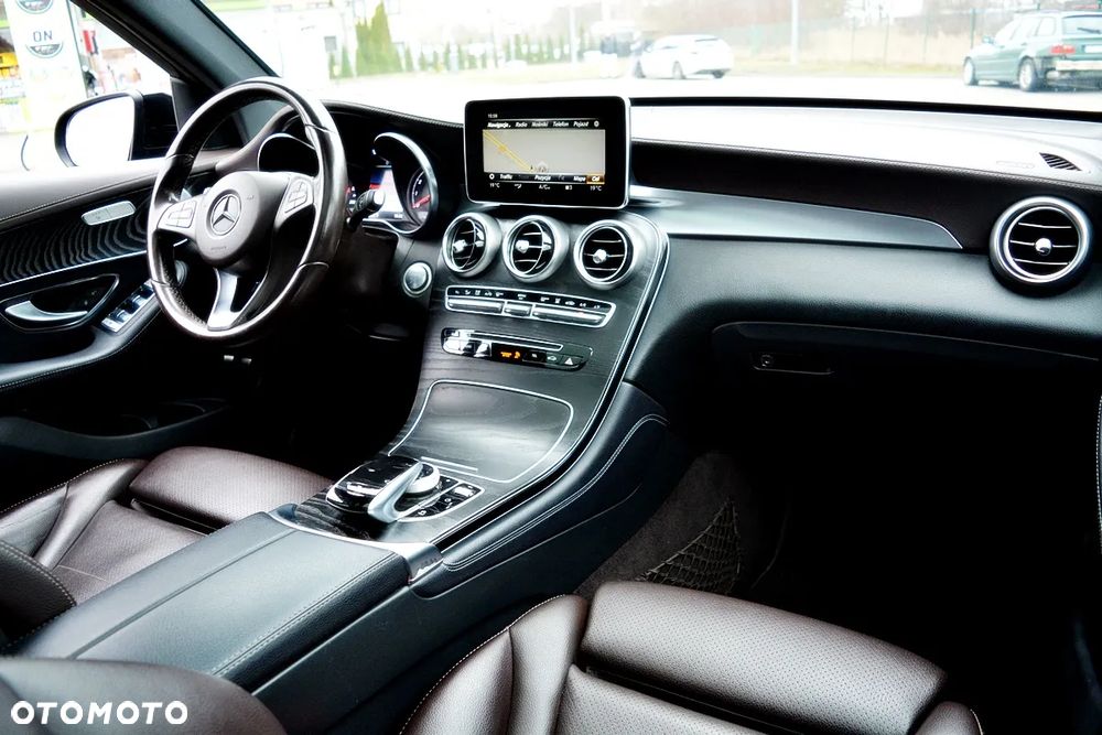 Mercedes-Benz GLC - 27