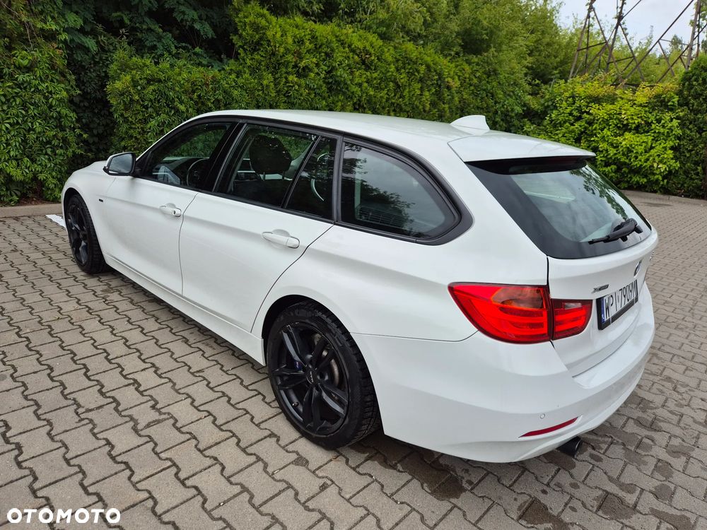 BMW Seria 3 335i xDrive Sport Line - 19