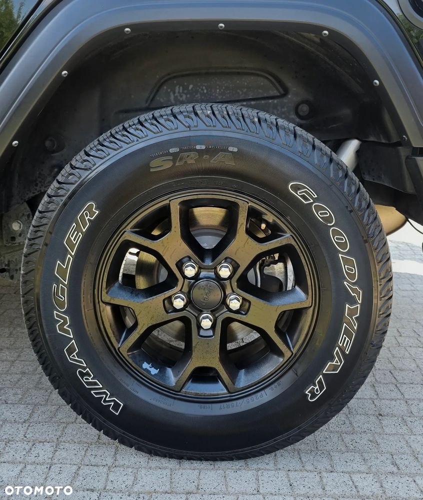 Jeep Wrangler - 8