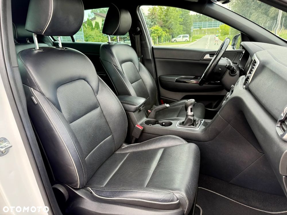 Kia Sportage 2,0 CRDI AWD GT Line - 30