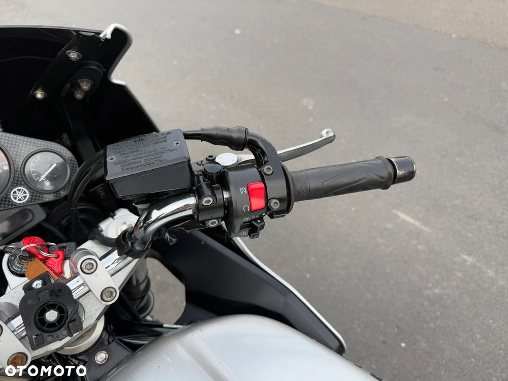 Yamaha FZS - 14
