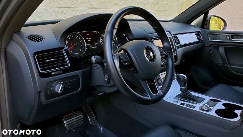 Volkswagen Touareg - 17