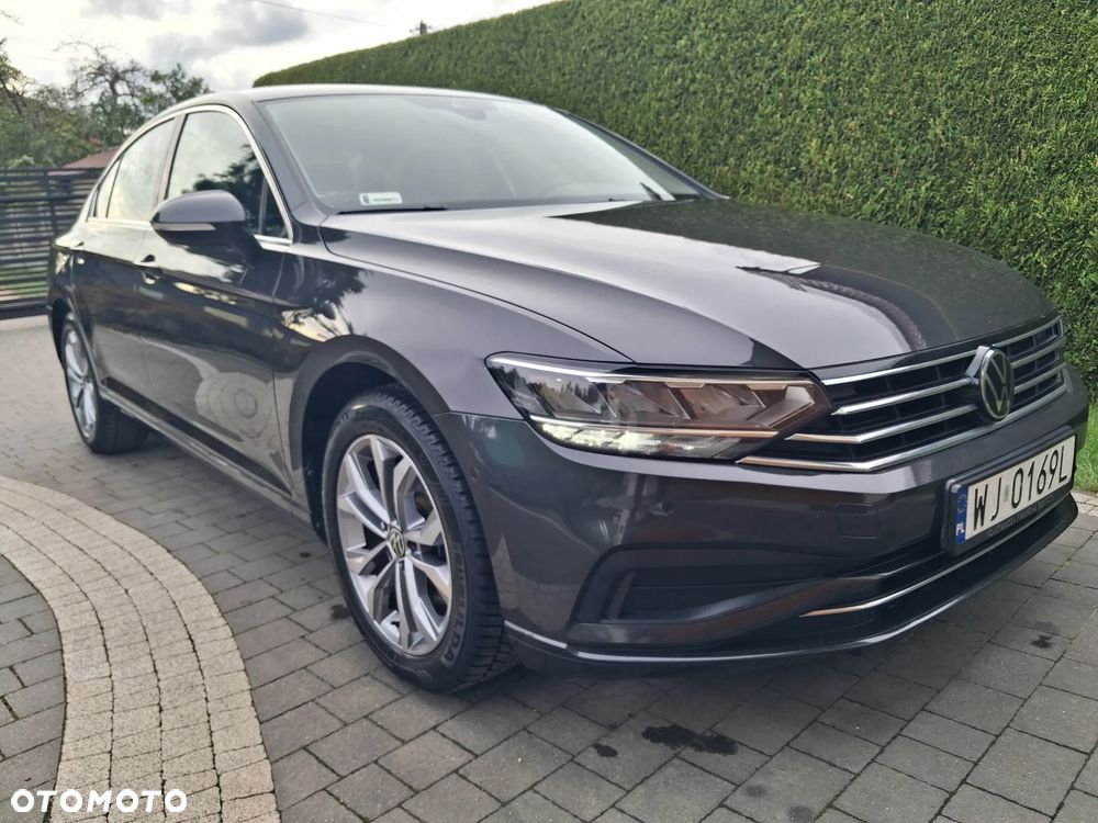 Volkswagen Passat 1.5 TSI EVO Business DSG - 1