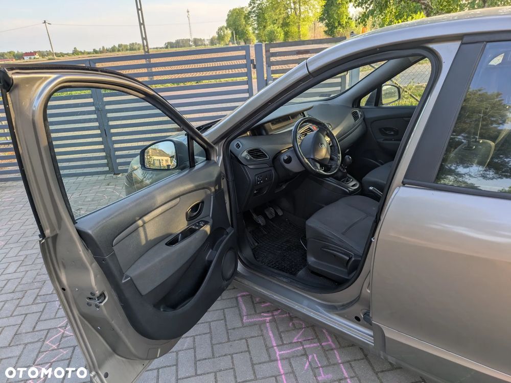 Renault Scenic 1.6 16V Authentique - 8