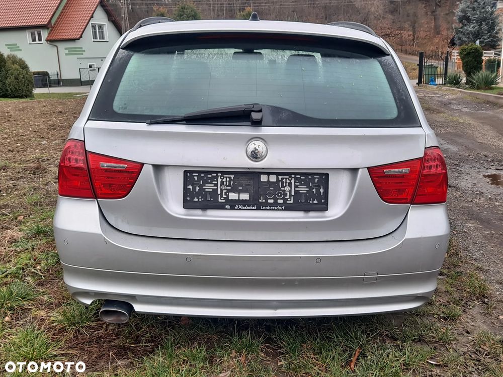 BMW Seria 3 320d - 5