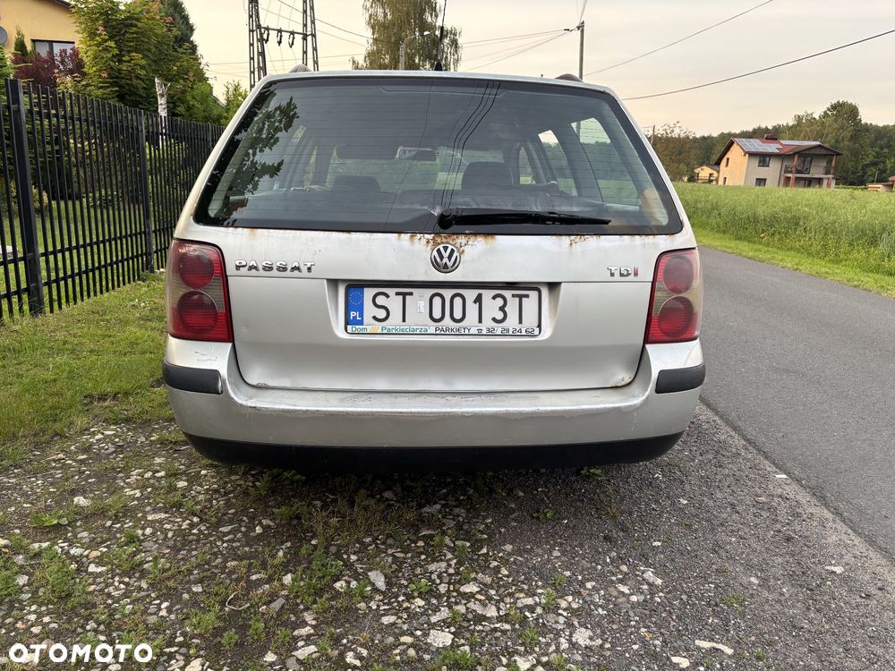 Volkswagen Passat 1.9 TDI Comfortline - 8