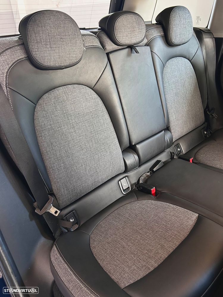 MINI Countryman Cooper SE ALL4 Auto - 25