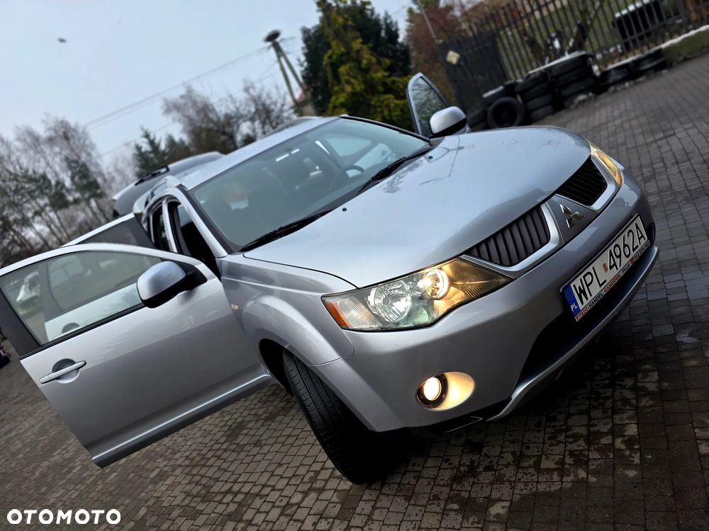 Mitsubishi Outlander - 11