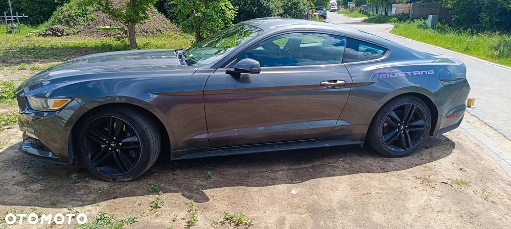 Ford Mustang 2.3 Eco Boost - 8
