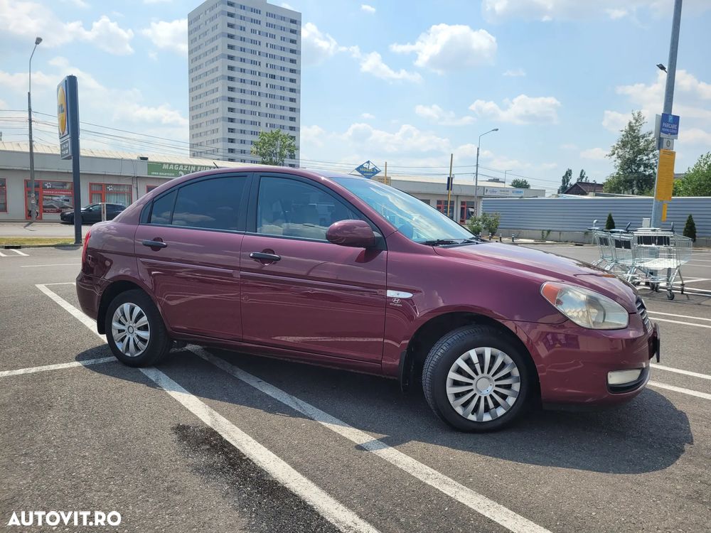 Hyundai Accent MC 1.5 CRDI 4DR GL COMFORT - 4