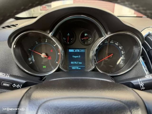 Chevrolet Cruze 1.7 VCDi LT - 24