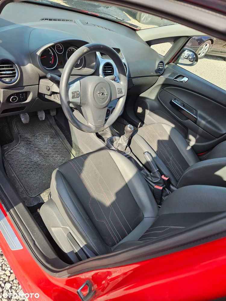 Opel Corsa 1.2 16V Essentia - 11