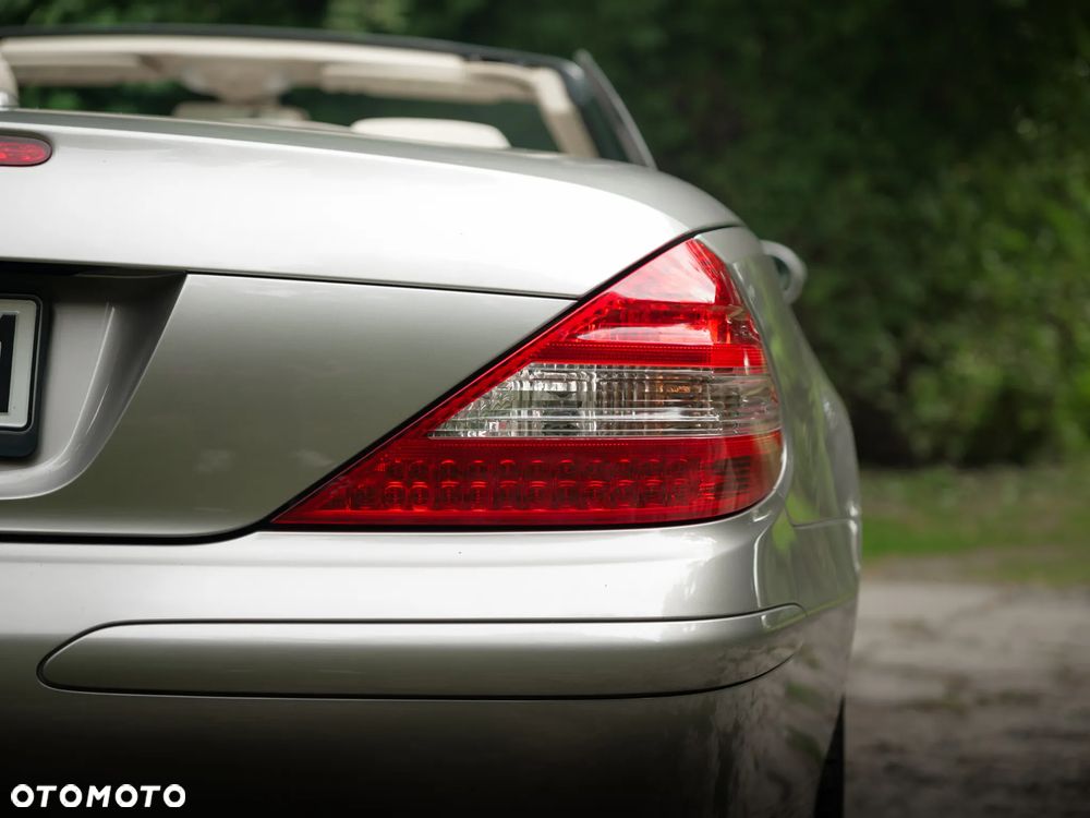 Mercedes-Benz SL 500 7G-TRONIC - 32