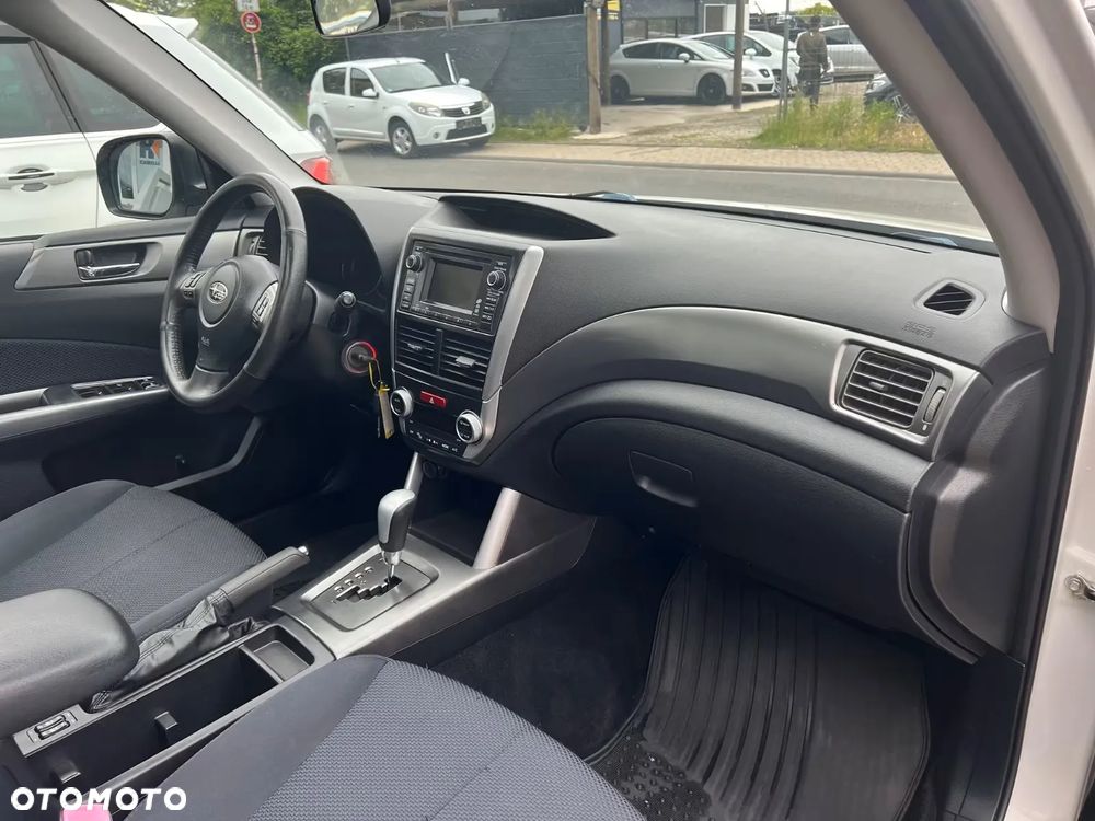 Subaru Forester 2.0i Exclusive Lineartronic - 16