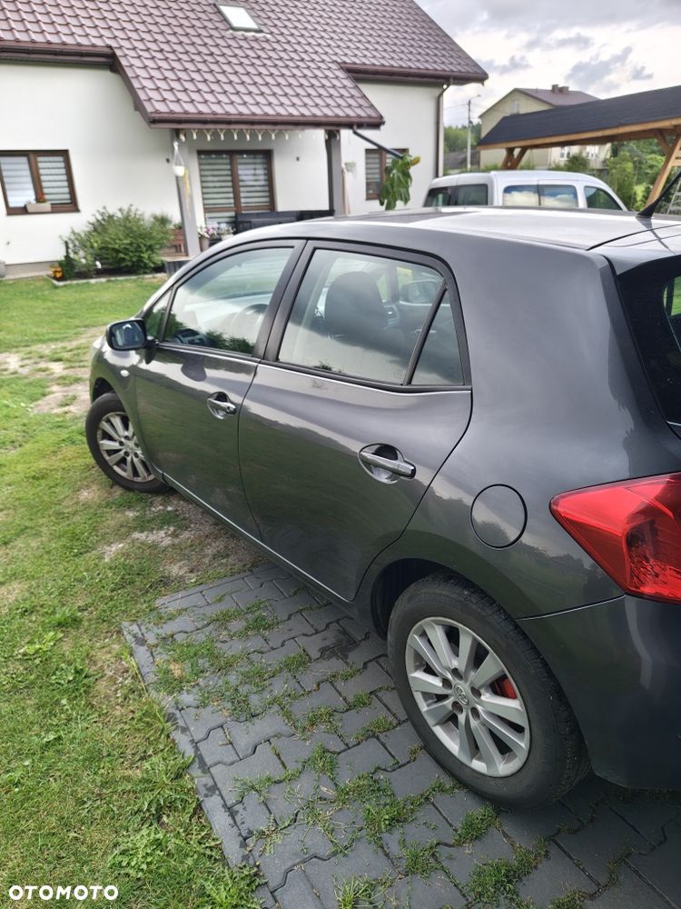 Toyota Auris - 8