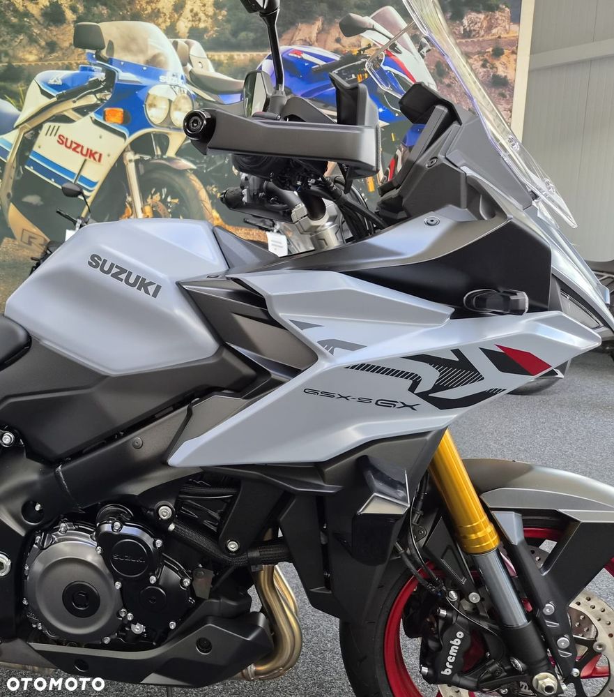 Suzuki GSX 1000 - 4