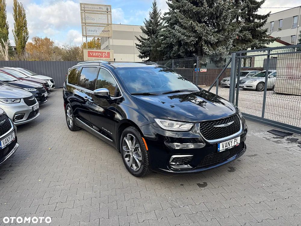 Chrysler Pacifica - 15