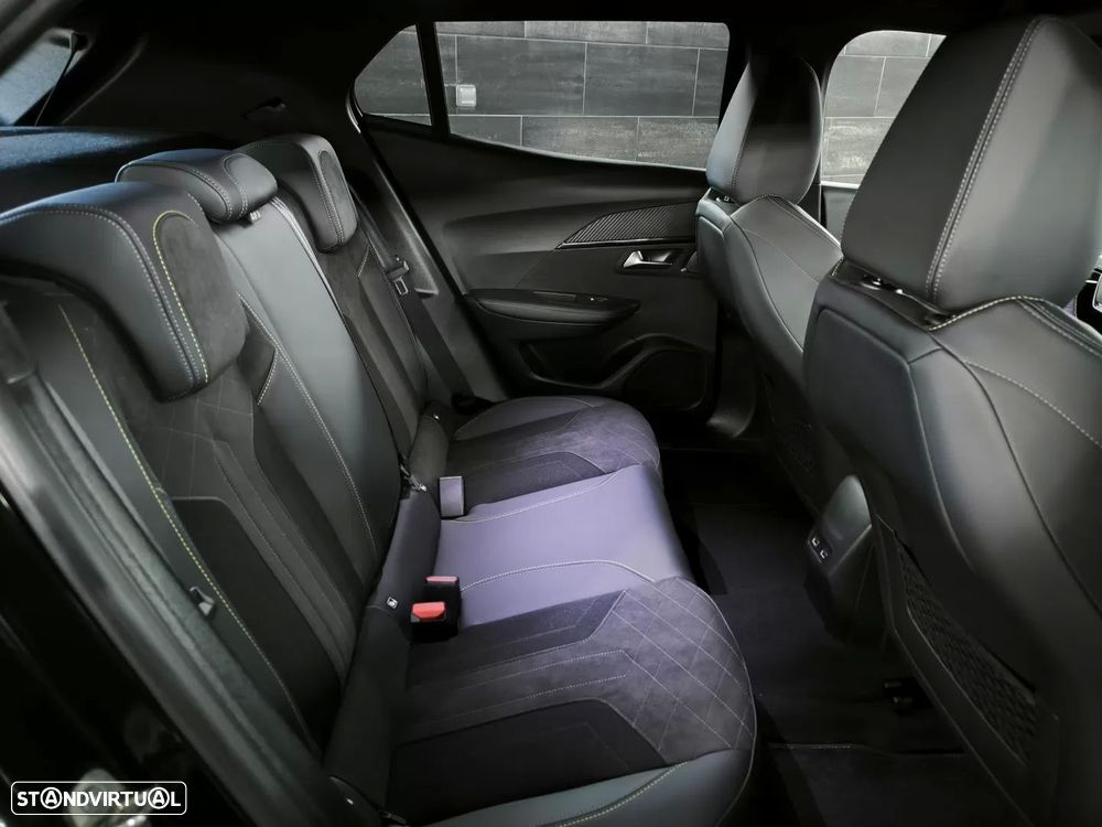 Peugeot 2008 1.5 BlueHDi GT Pack EAT8 - 29