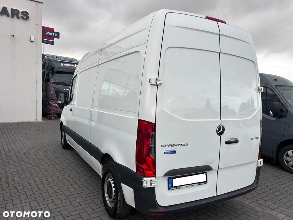 Mercedes-Benz Sprinter - 3