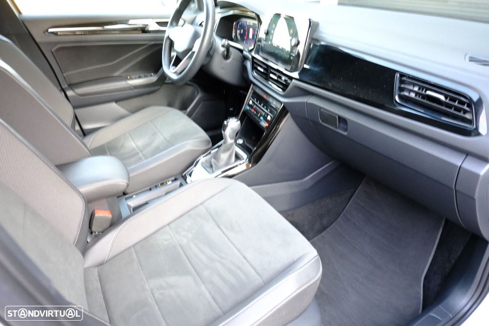 VW T-Roc 1.5 TSI Black Style DSG - 10