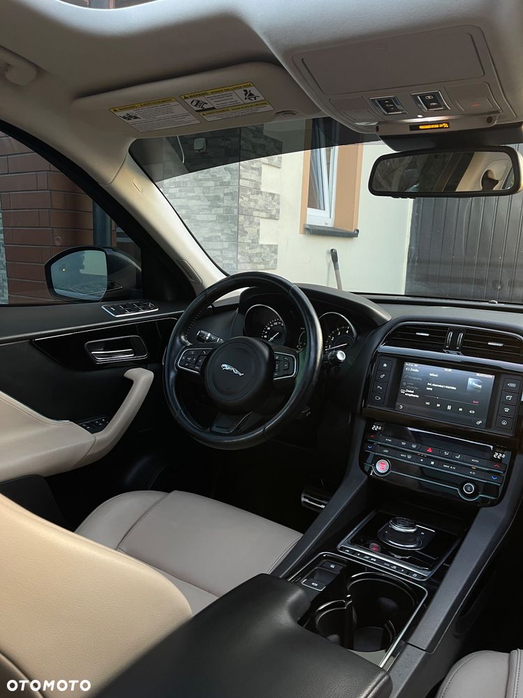 Jaguar F-Pace 35t AWD Prestige - 5