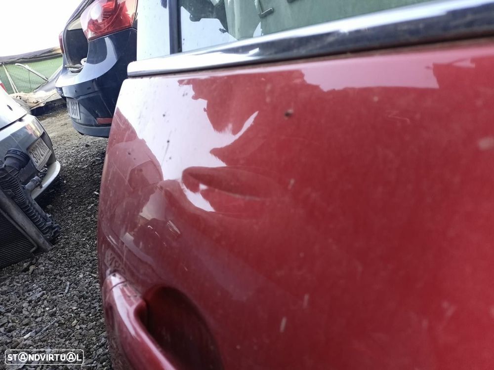 PORTA FRONTAL DIREITA RENAULT CLIO IV 2012 - - 4