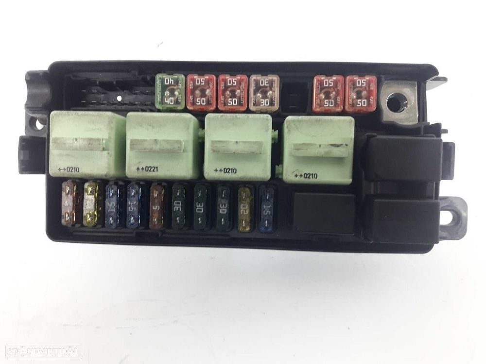 CAIXA RELÉS / FUSÍVEIS MINI MINI 2002 - 4