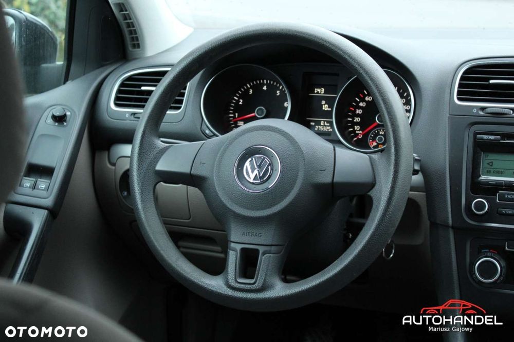 Volkswagen Golf - 10