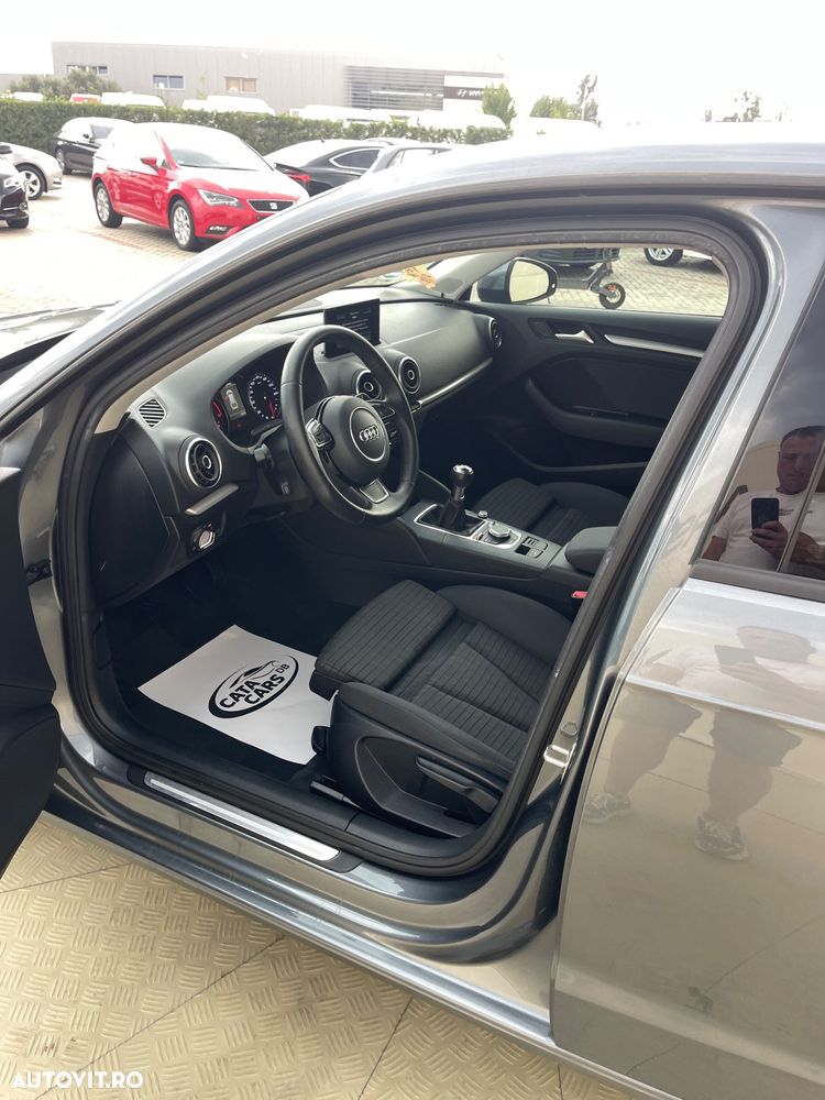 Audi A3 2.0 TDI Sportback Ambiente - 27