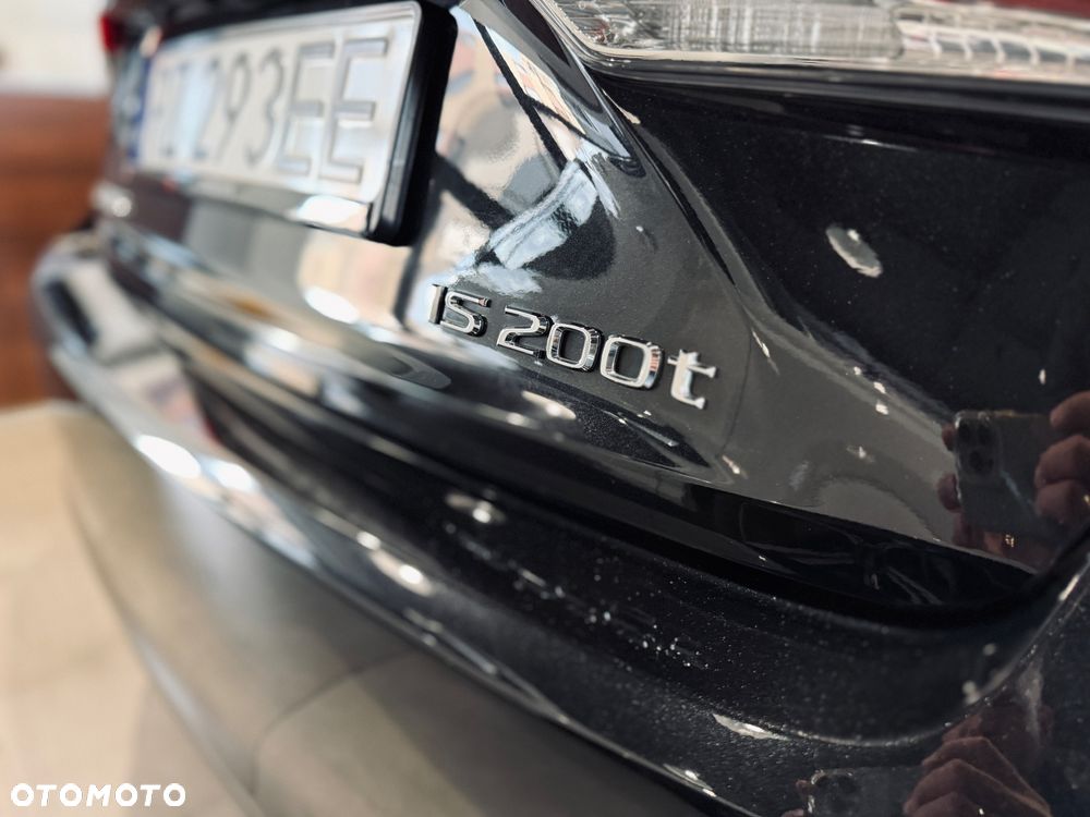 Lexus IS 200t Executive Line - 4