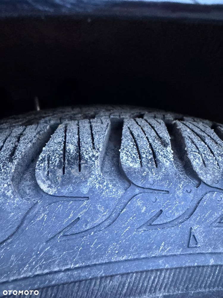 BMW Seria 3 318d - 14