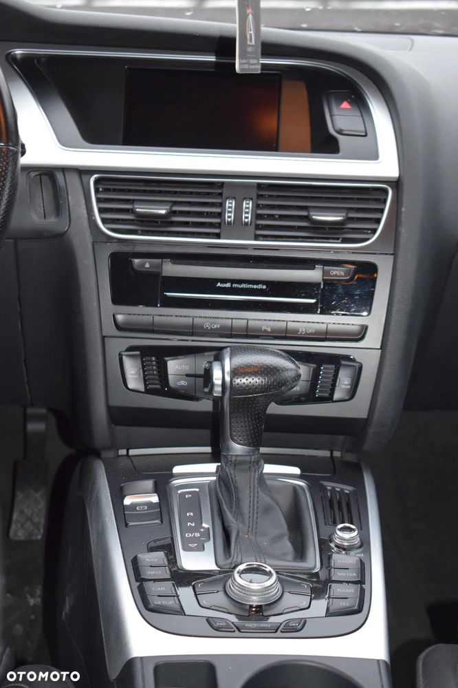 Audi A4 Avant 2.0 TDI DPF clean diesel multitronic S line Sportpaket - 18