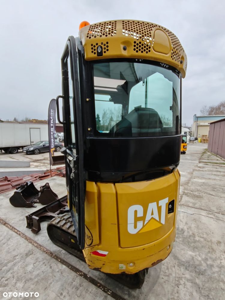Caterpillar 301.6 - 3