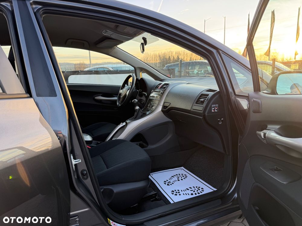 Toyota Auris 1.6 VVT-i Sol - 30