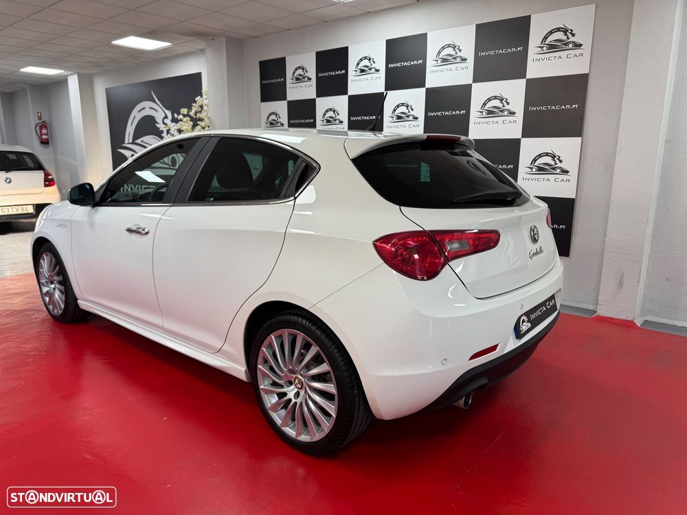 Alfa Romeo Giulietta 1.6 JTDm Veloce - 5