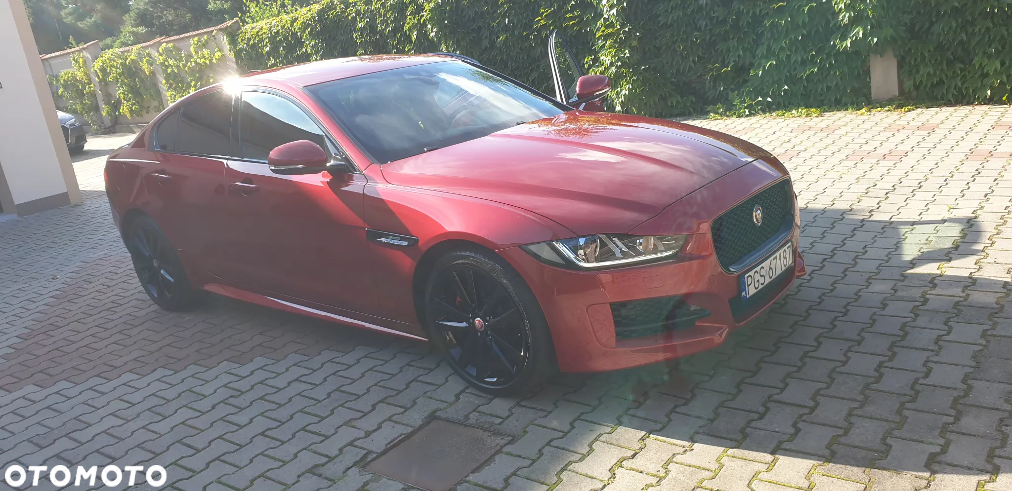 Jaguar XE 2.0 D R-Sport - 7