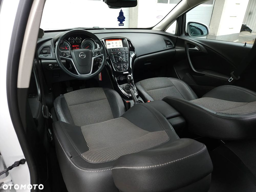 Opel Astra 1.4 Turbo Cosmo - 34