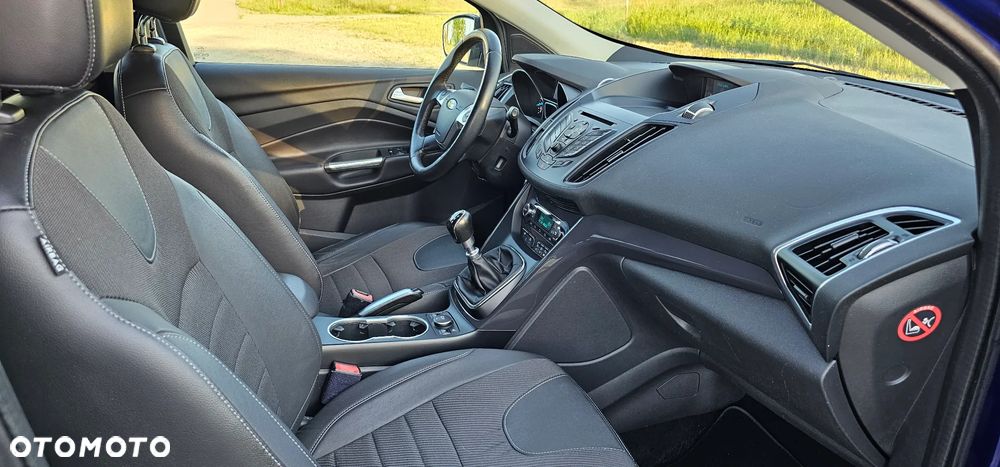 Ford Kuga 1.6 EcoBoost 2x4 Titanium - 10