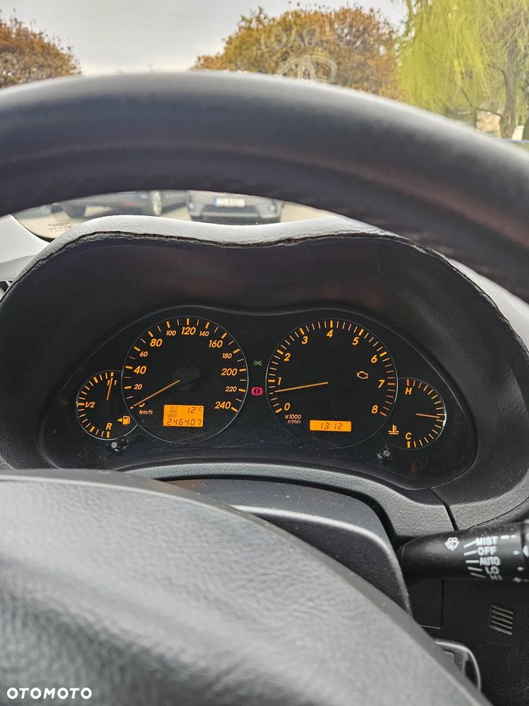 Toyota Avensis 2.0 VVT-i Executive - 12