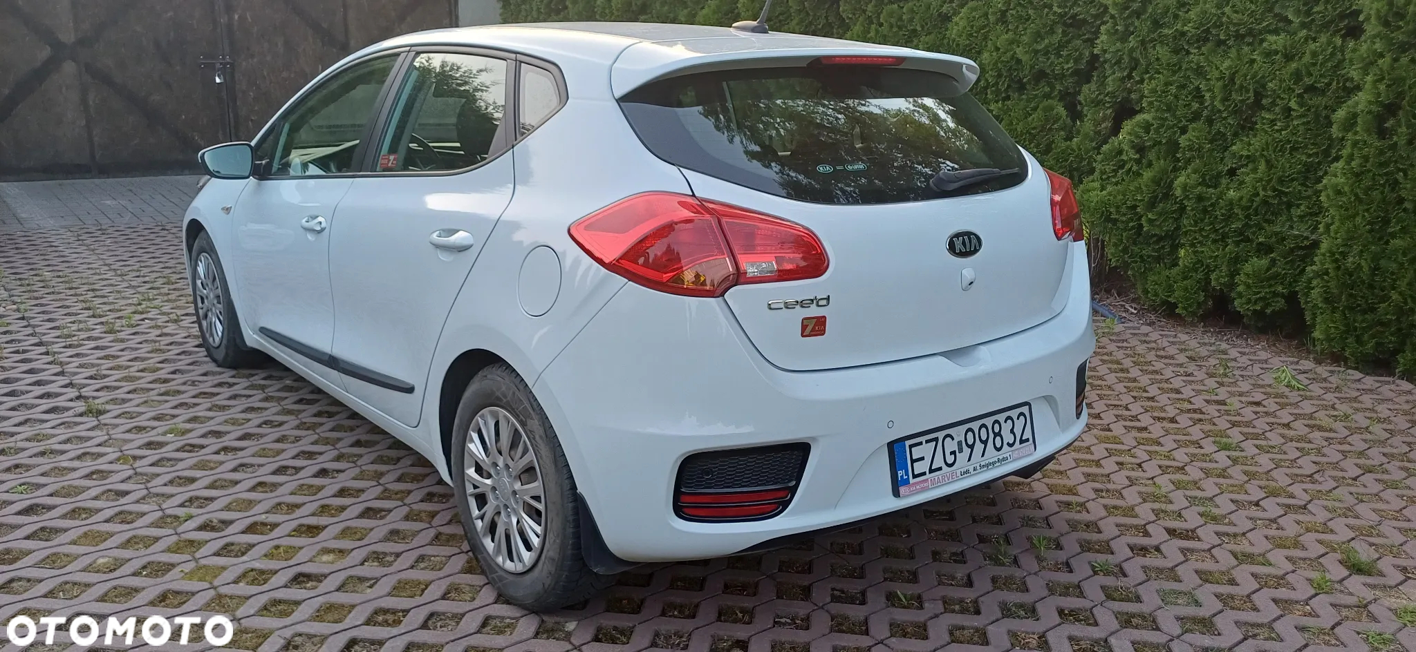 Kia Ceed - 8