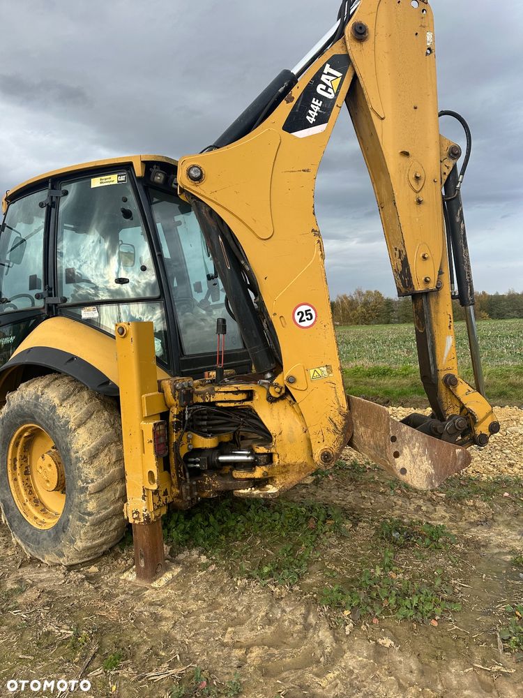 Caterpillar 444E - 3
