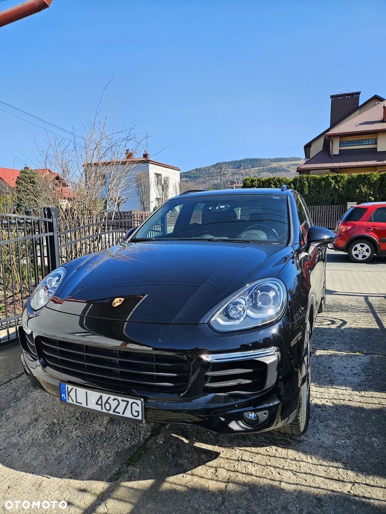Porsche Cayenne Standard - 1