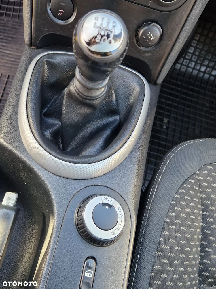 Nissan Qashqai 2.0 4 x 4 tekna - 18