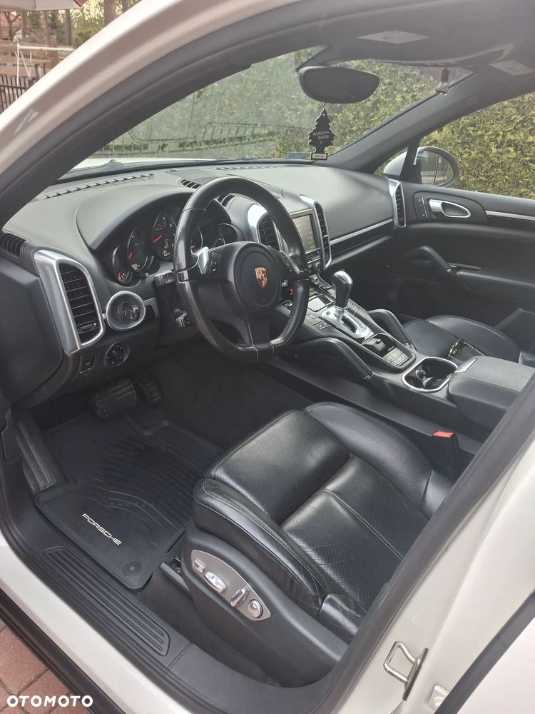 Porsche Cayenne Platinum Edition - 7