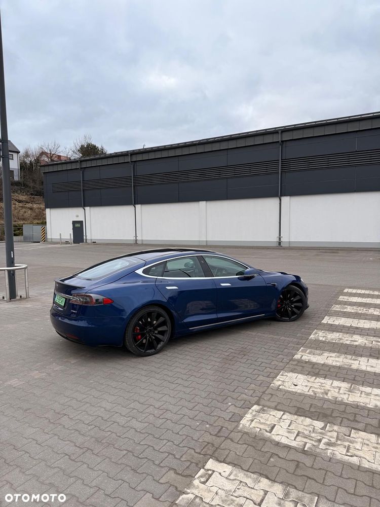 Tesla Model S Dual Motor Allradantrieb Performance - 7