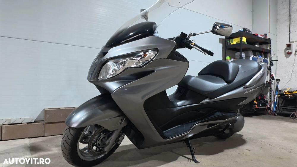 Suzuki AN 400 Burgman - 3