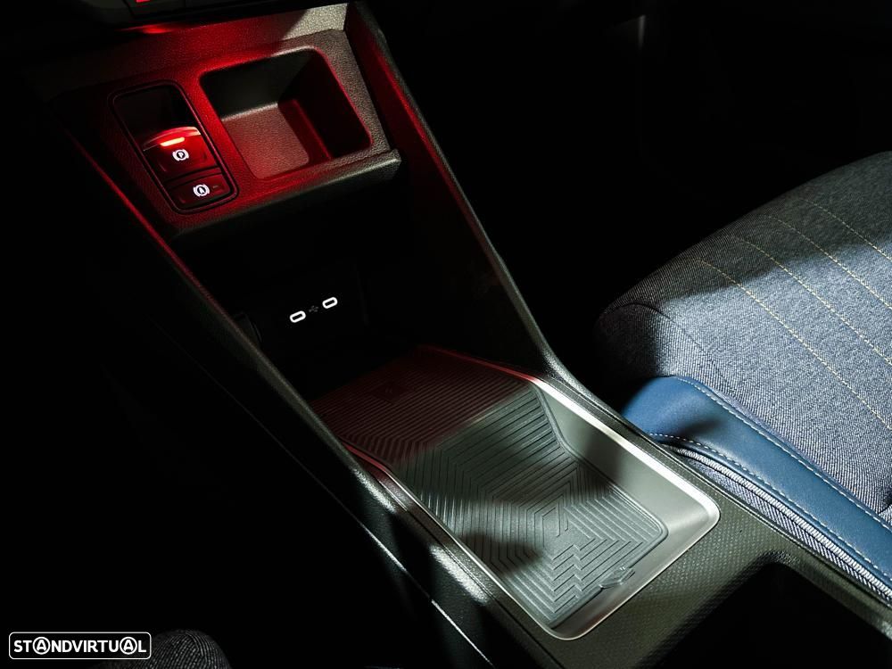 Renault 4 E-Tech 52 kWh Iconic Autonomia Conforto - 41