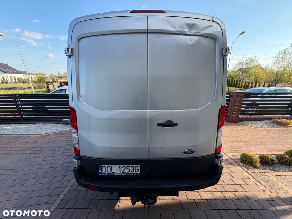 Ford Transit - 12