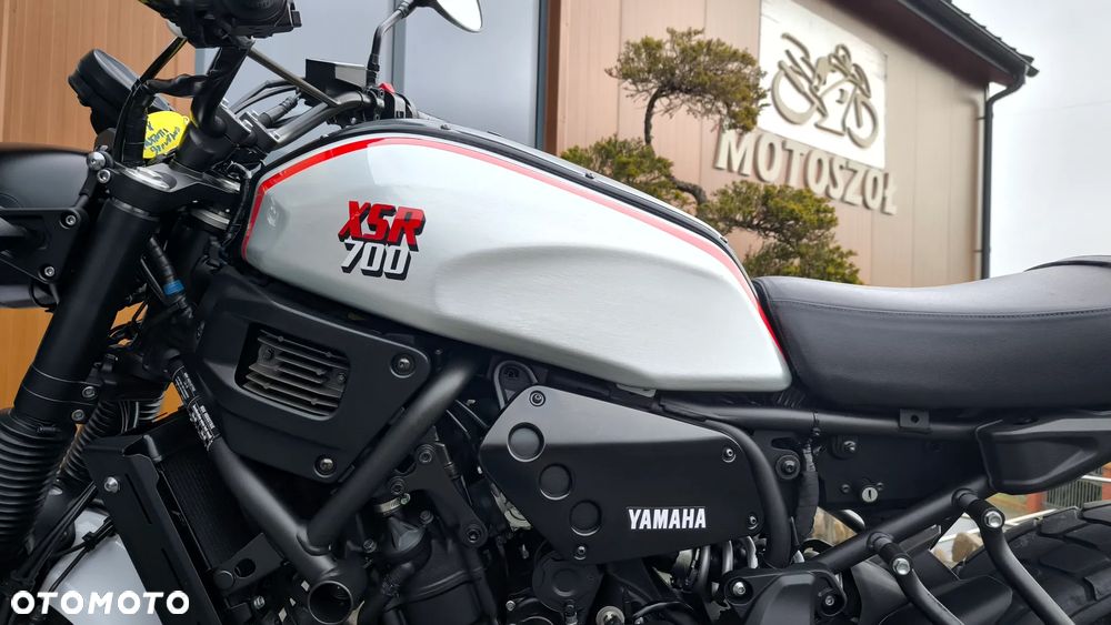 Yamaha XSR - 27