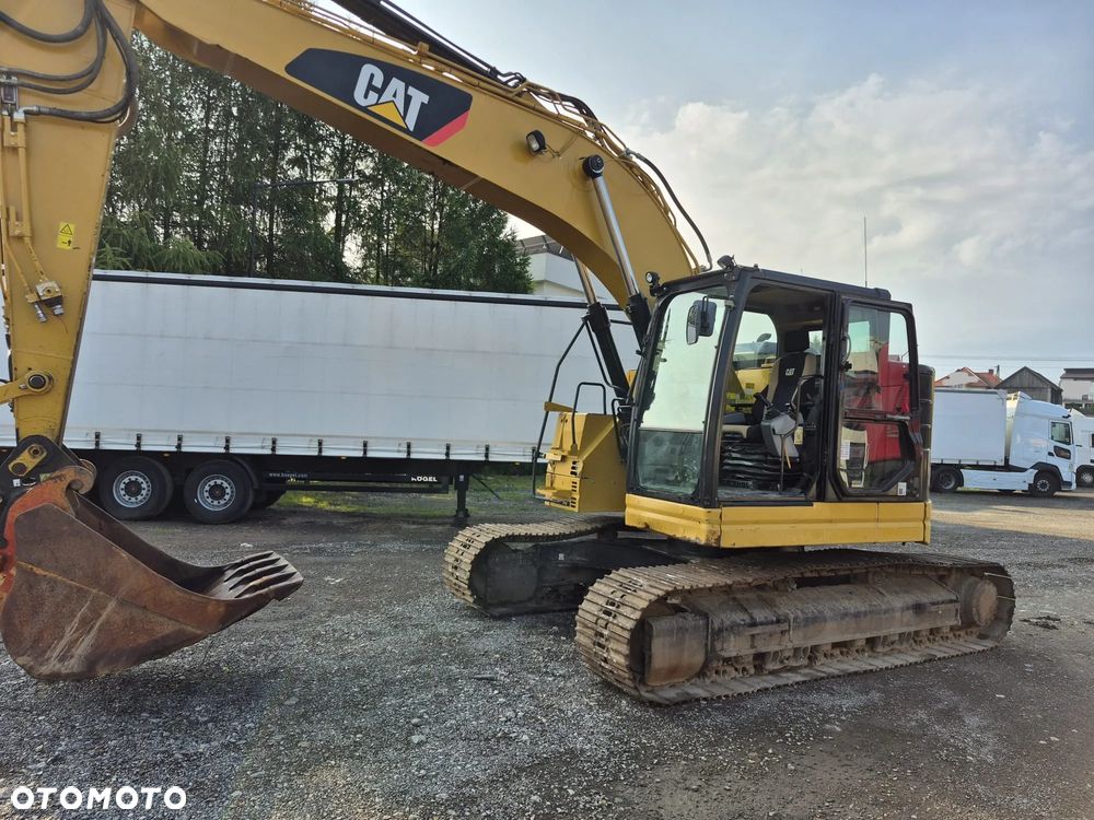 Caterpillar 325F - 8